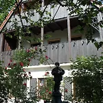 Petzengarten 4*