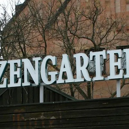 Petzengarten 3*