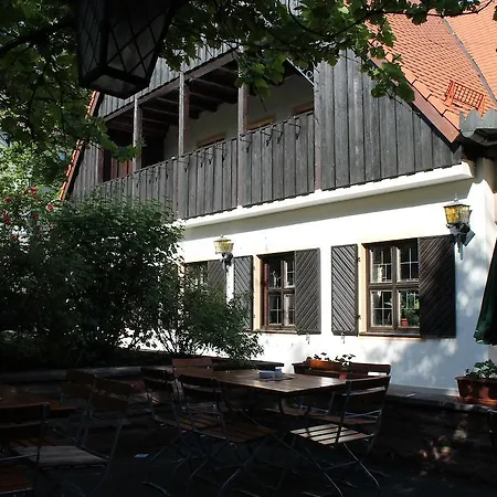 Petzengarten Konukevi 4*