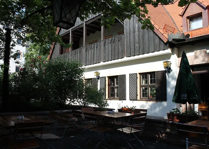 Petzengarten بيت ضيافة 4*